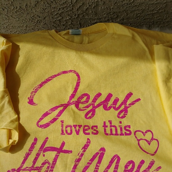 Graphic T-Shirt - Picture 2 of 4